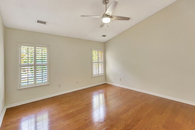 Building Photo - Home in Seaside Farms