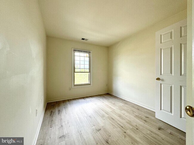 Building Photo - 10175 Treble Ct