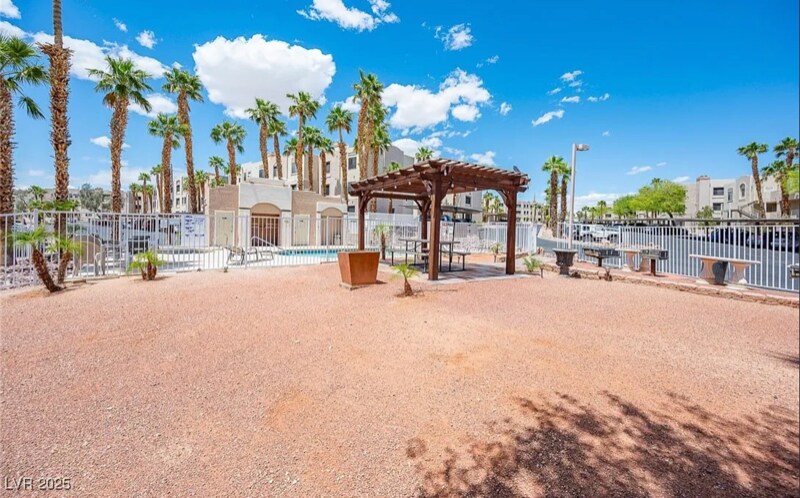 Building Photo - 2008 Mesquite Ln