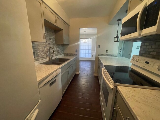 Building Photo - Two Bedroom Near Dyess AFB