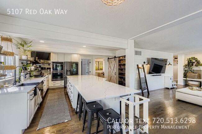 Building Photo - 5107 Red Oak Way