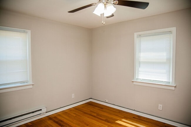 Building Photo - 1905 Grayland Ave