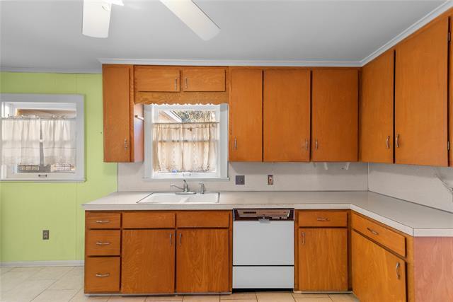 Building Photo - 3618 Gilbert Dr