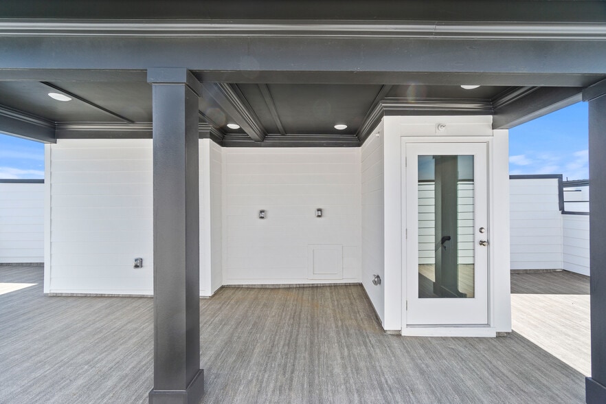 Building Photo - 1028 Robert Smalls Way