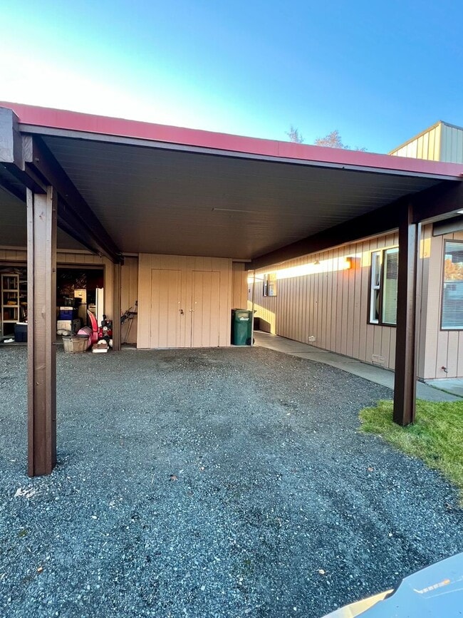 Building Photo - Ranch style one bedroom - Must see to appr...
