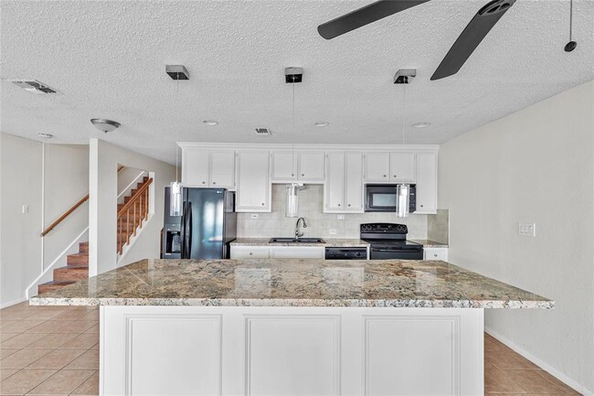 Building Photo - 8416 Seawall Blvd