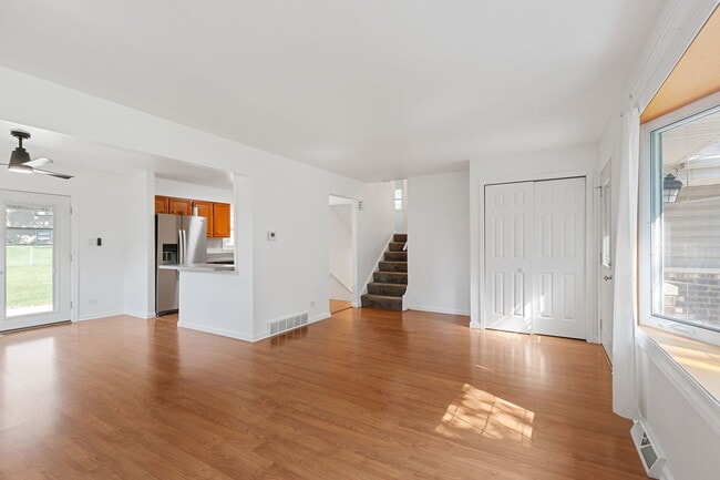 Building Photo - 630 Kenilworth Ave