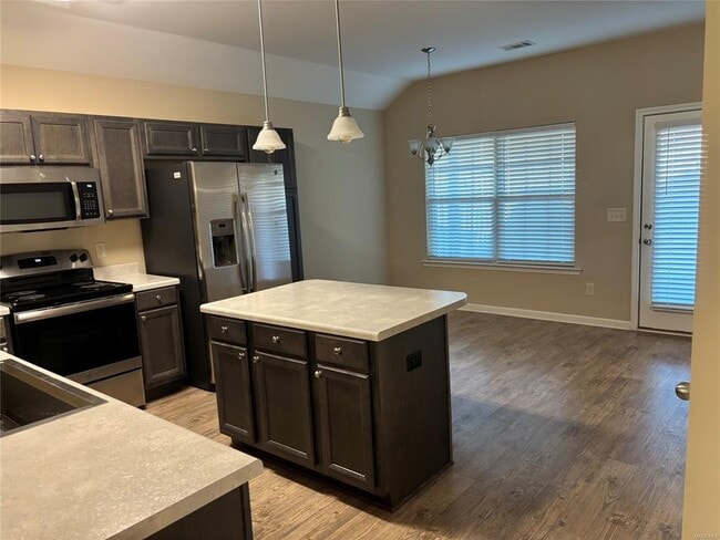 Building Photo - 543 Old Mill Way