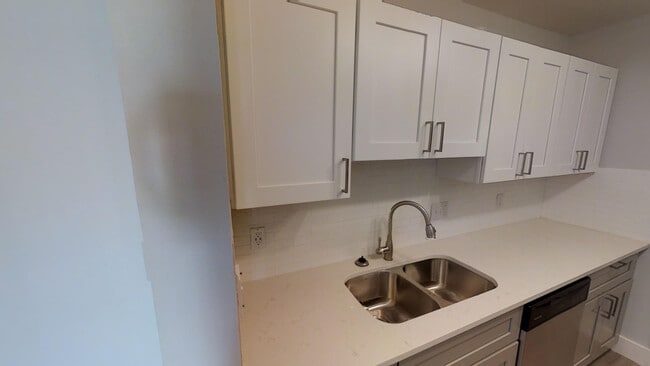 Kitchen - SomerStone Estates