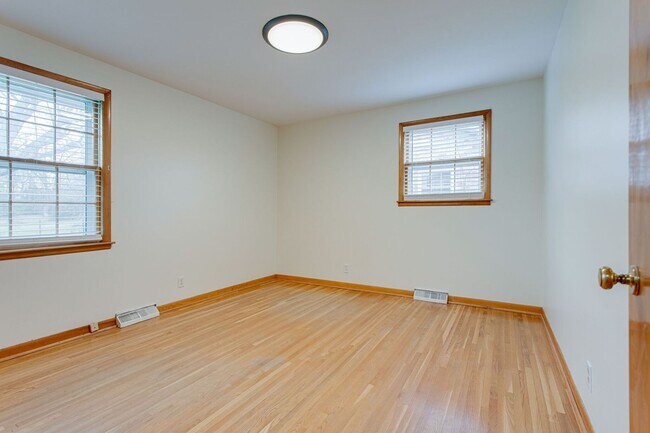 Building Photo - 171 McCall St
