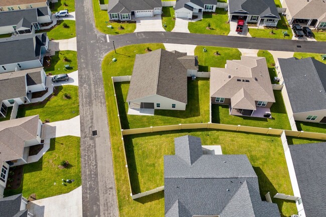 Building Photo - Village of Deluna