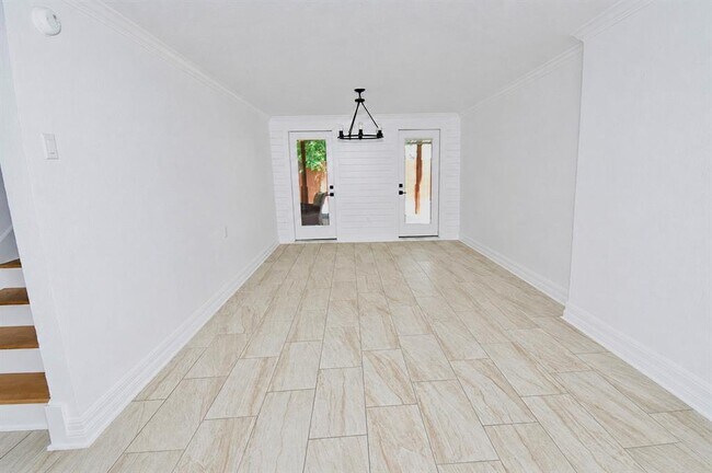 Building Photo - 6027 Bluebell Cir