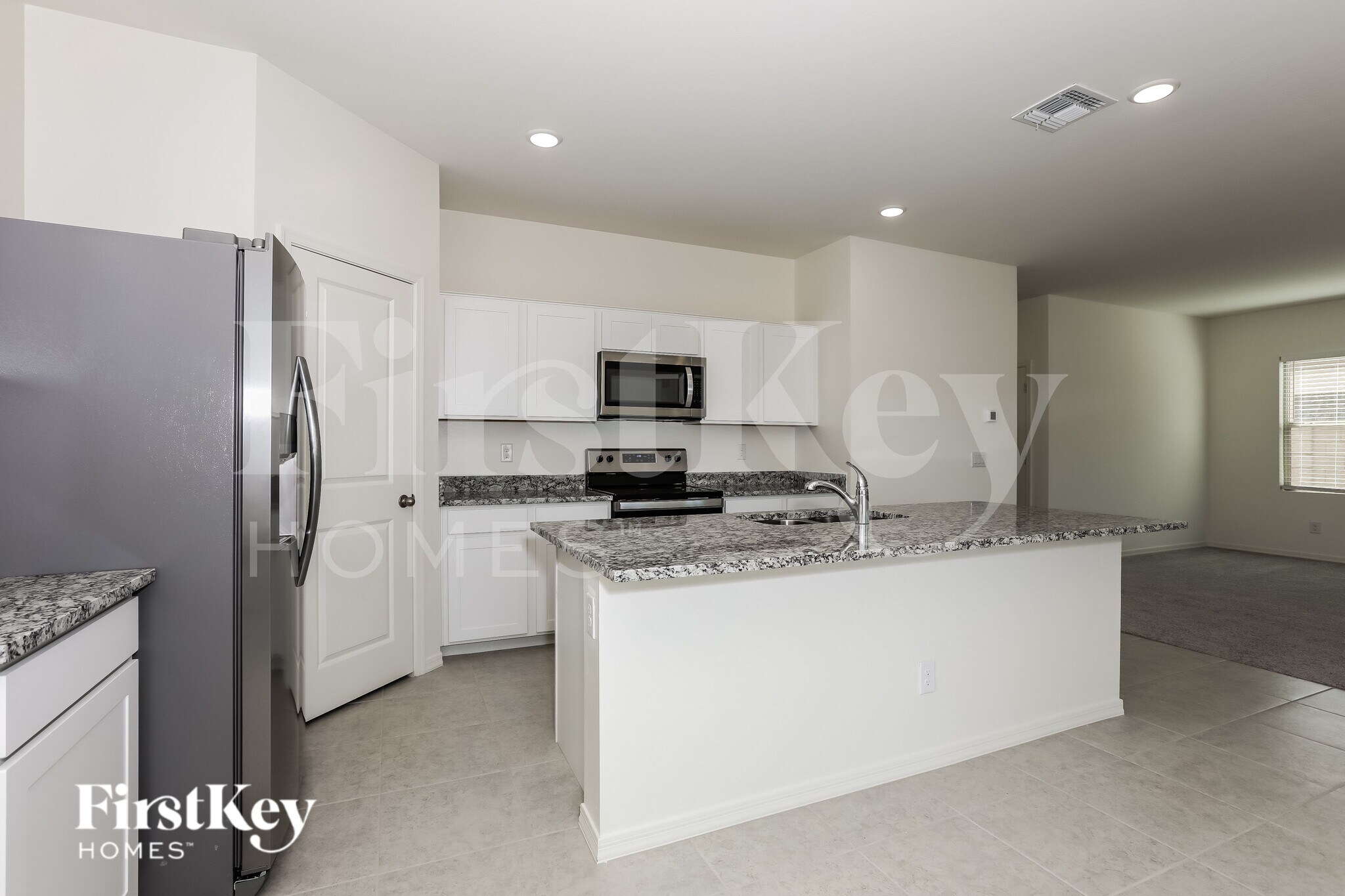 Building Photo - 3102 E Miner Dr