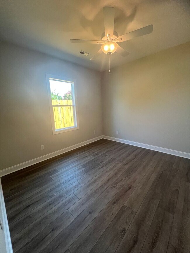 Building Photo - New Construction 3 Bedroom Home