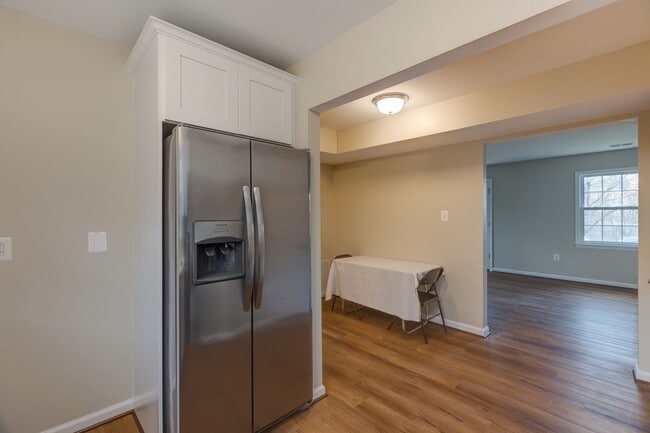 Building Photo - 9202 Douglas St