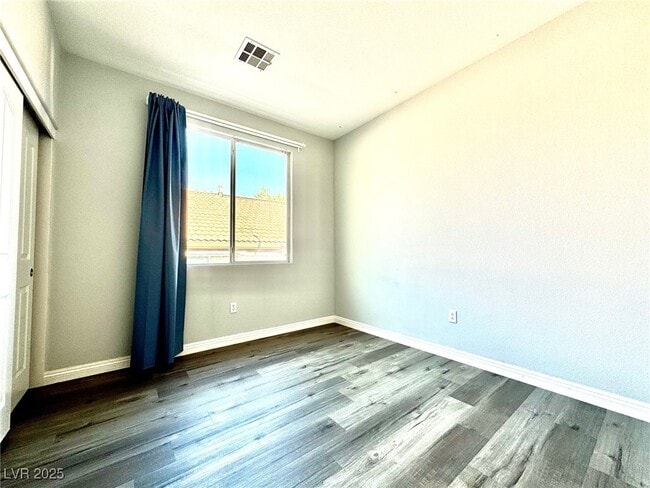 Building Photo - 10668 Oak Apple Ave
