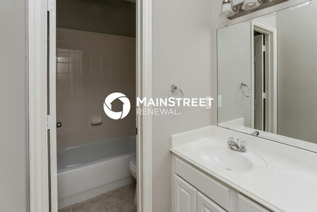 Building Photo - 4 Bedroom Pet-Friendly Home in Rockwall, TX with Main Street Renewal