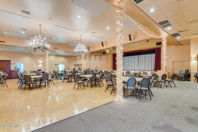 Building Photo - 14300 W Bell Rd