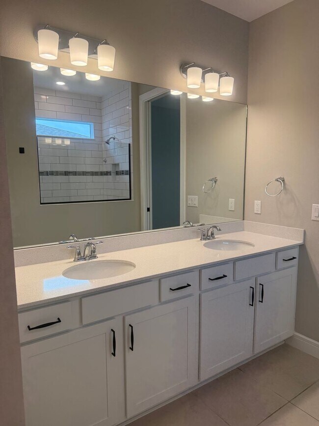 Building Photo - Lakeview Living with Bonus Flex Space & Resort-Style Amenities