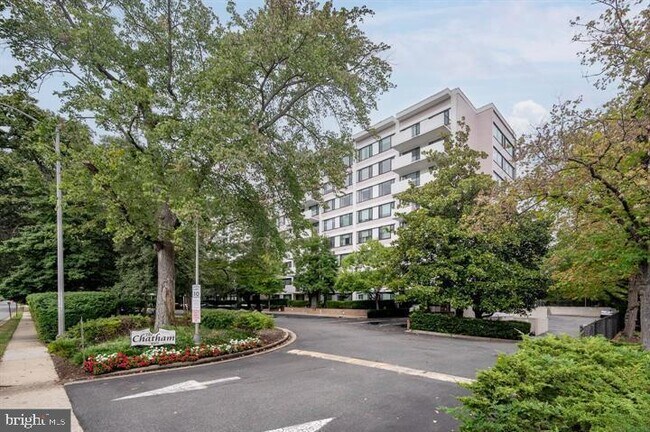 Building Photo - 4501 Arlington Blvd