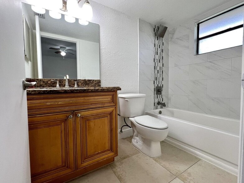 Building Photo - 1581 Balfour Point Dr