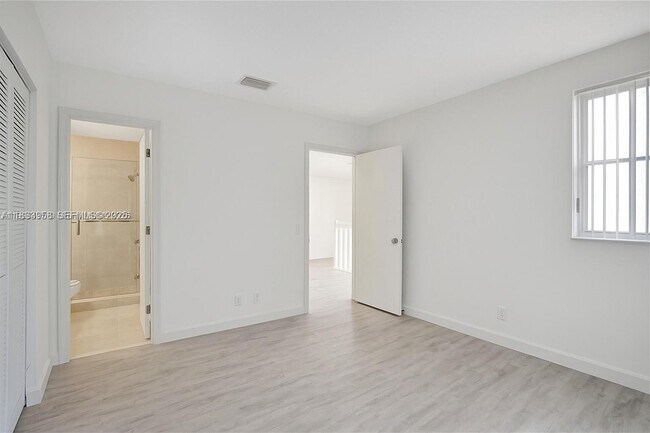 Building Photo - 797 Chimney Rock Rd