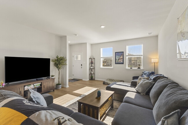 Building Photo - 205 Ridgley Blvd