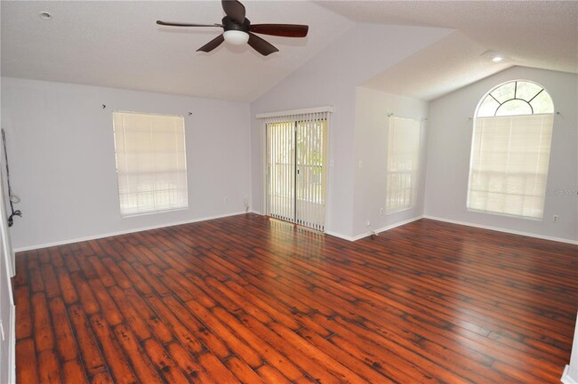 Building Photo - 8605 Mallard Reserve Dr