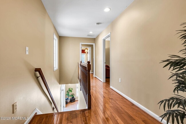 Building Photo - 24 Parkside Dr