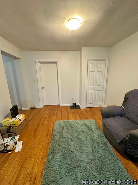 Building Photo - 173 Rindge Ave