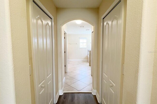 Building Photo - 1604 Thetford Cir