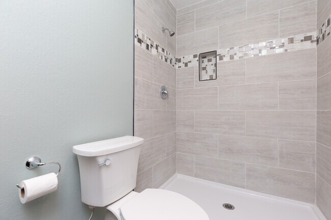 Master Bathroom - 5513 Adobe Falls Rd