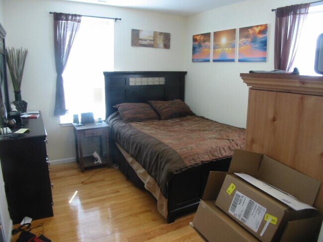 Building Photo - 3.0 bedroom in Cambridge Massachusetts 02140