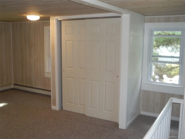Building Photo - 28 Strawtown Rd