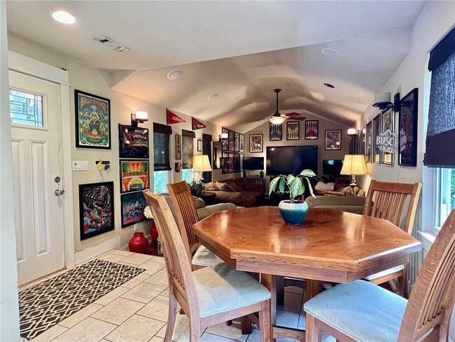 Building Photo - 628 N Mission Blvd