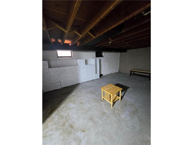 Building Photo - 1715 Polk St NE