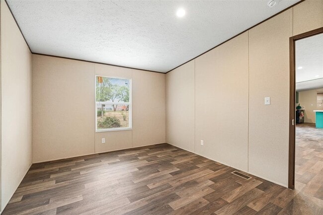 Building Photo - 265 Hershal Ln