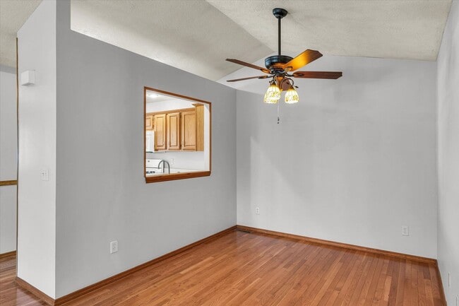 Building Photo - Luxurious & Expansive Duplex in Prime East Bloomington – Your Next Home Awaits!