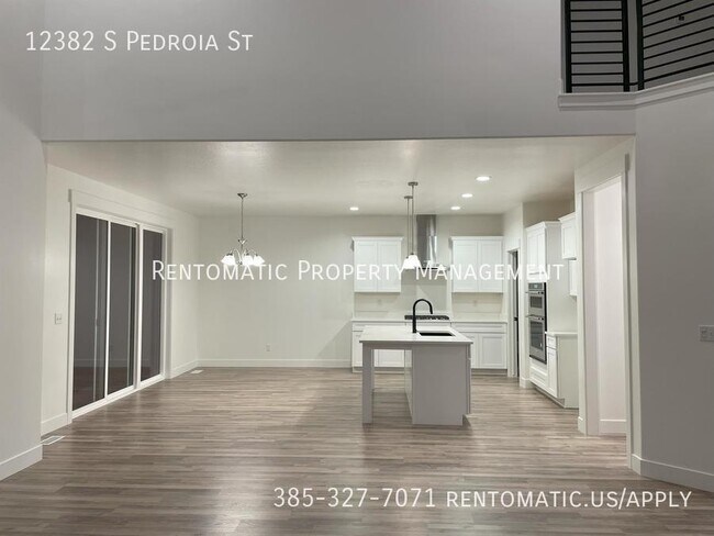 Building Photo - 12382 Pedroia St
