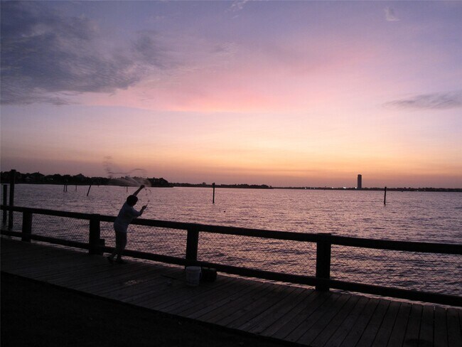 Building Photo - 16 Harbor Ln