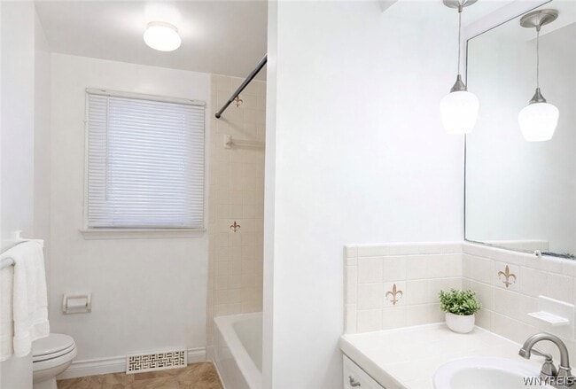 Building Photo - 263 Fruitwood Terrace