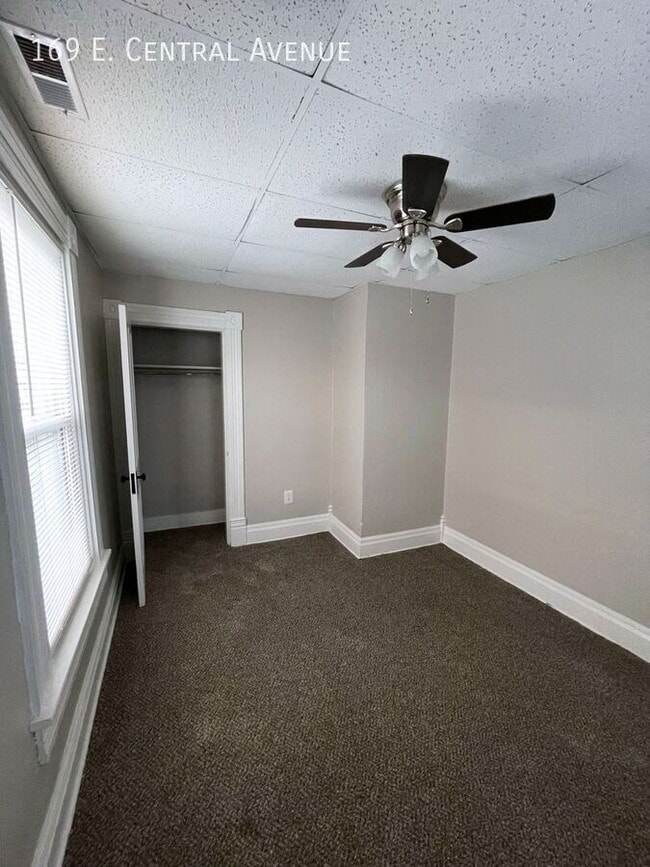 Building Photo - 169 E Central Ave