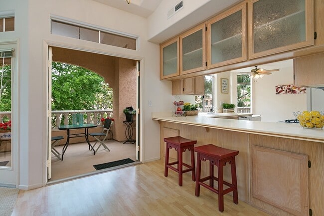 Primary Photo - 3525 Cameo Dr