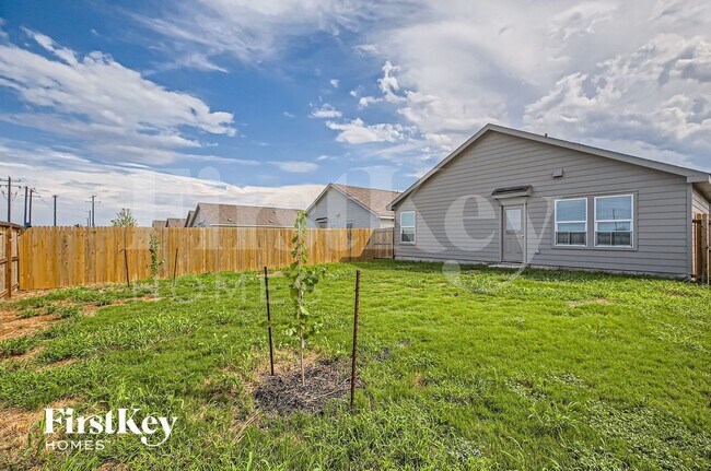 Building Photo - 3921 Far Horizon