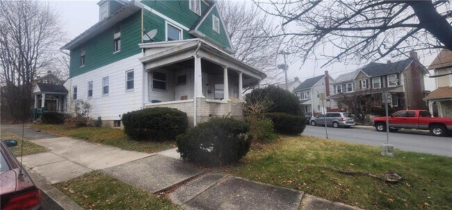 Primary Photo - 602 Walnut St
