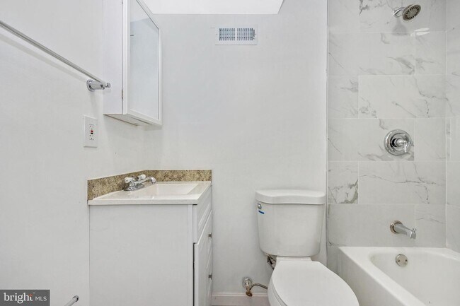 Building Photo - 7429 Mill Run Dr