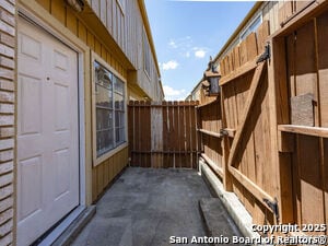 Building Photo - 911 Vance Jackson Rd