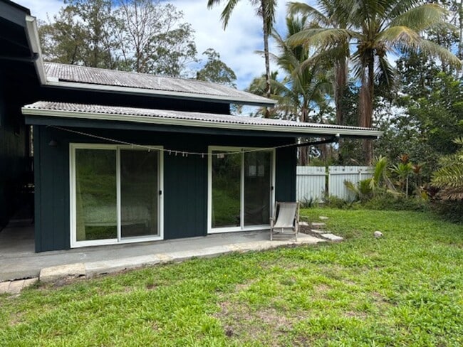Building Photo - Ohana with Separate Entrance and Kitchenet...