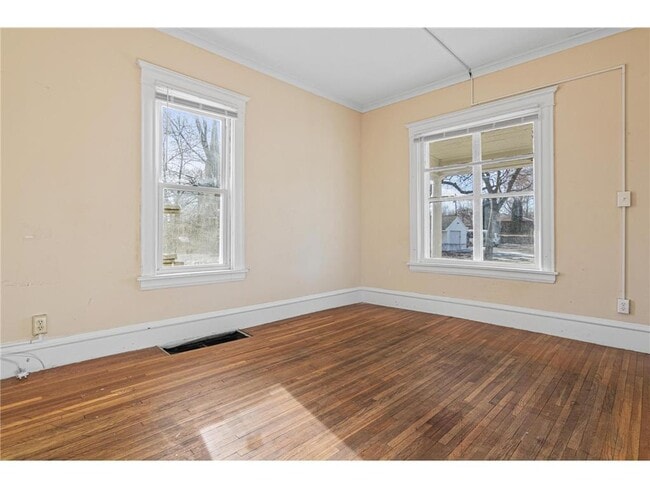 Building Photo - 2222 N Girard Ave