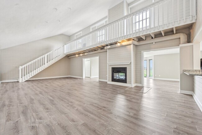 Building Photo - 1406 Busse Rd